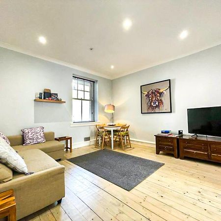 Stunning 2 Bed Apt Nr The Royal Mile & The Castle EDI Exterior photo