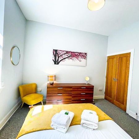 Stunning 2 Bed Apt Nr The Royal Mile & The Castle EDI Exterior photo