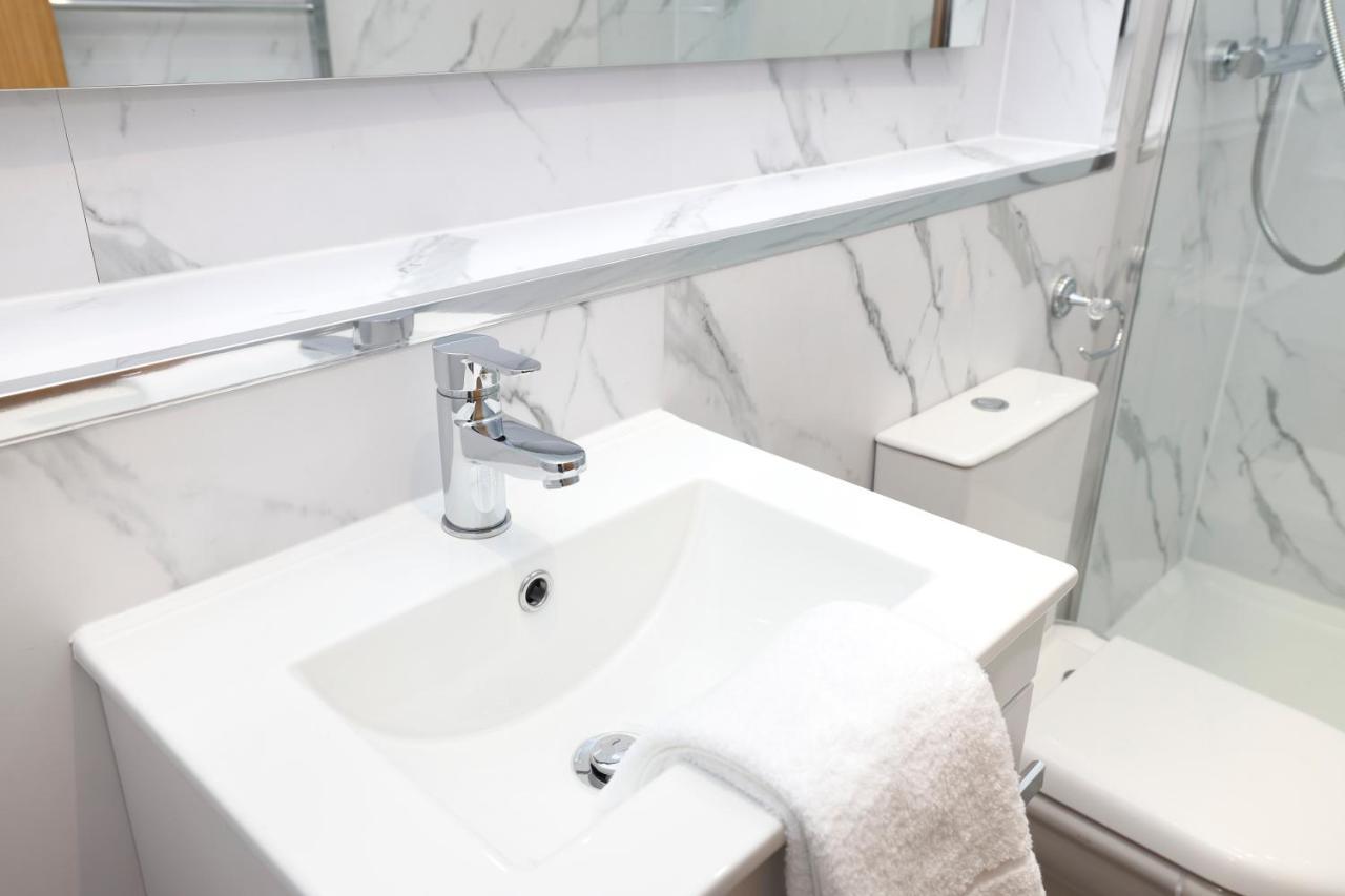 Stunning 2 Bed Apt Nr The Royal Mile & The Castle EDI Exterior photo