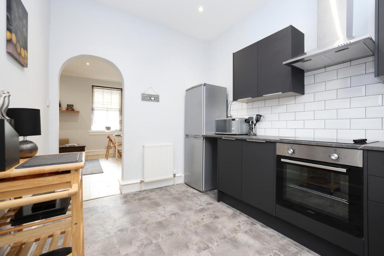 Stunning 2 Bed Apt Nr The Royal Mile & The Castle EDI Exterior photo